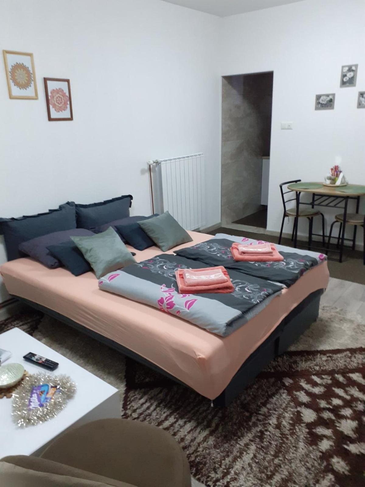 Ferienwohnung Irma Tuzla Zimmer foto